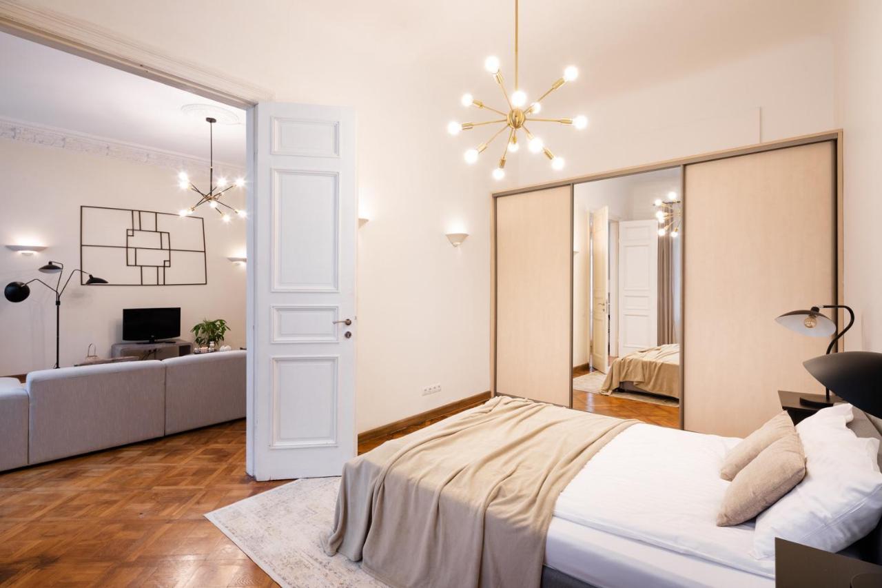 Old Modern And Spacious 2 Bedroom Leilighet *