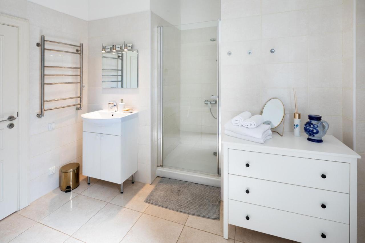 Old Modern And Spacious 2 Bedroom Leilighet